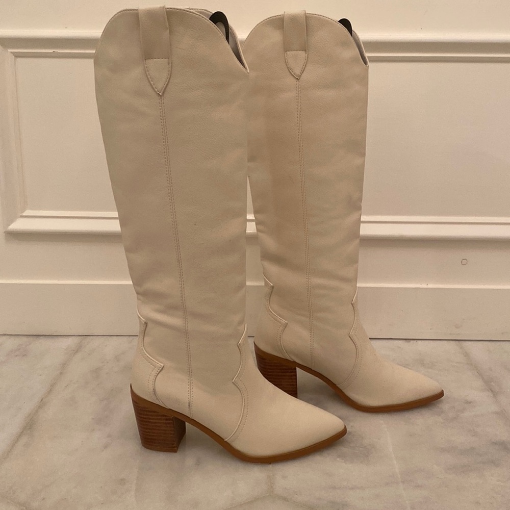 Billini | off white/white | boots | size 8 | never worn | no box